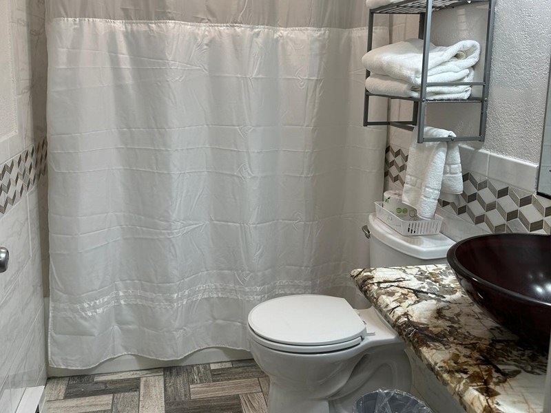 Queen Room near me